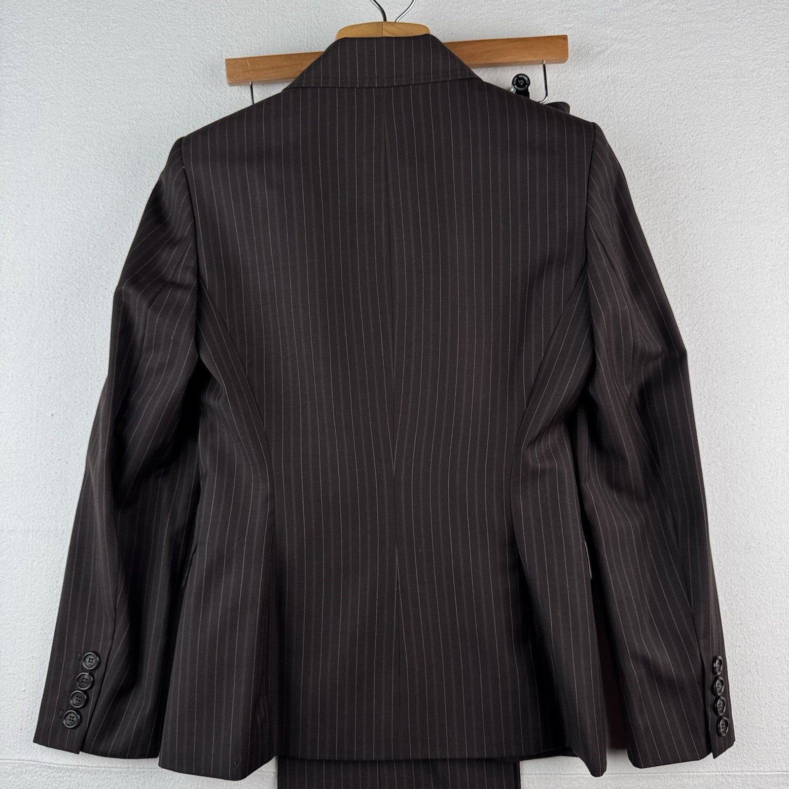 Anne Klein Women's 6 Pant Suit Two Piece Set Brown Pink Pinstripe Leg=10”
