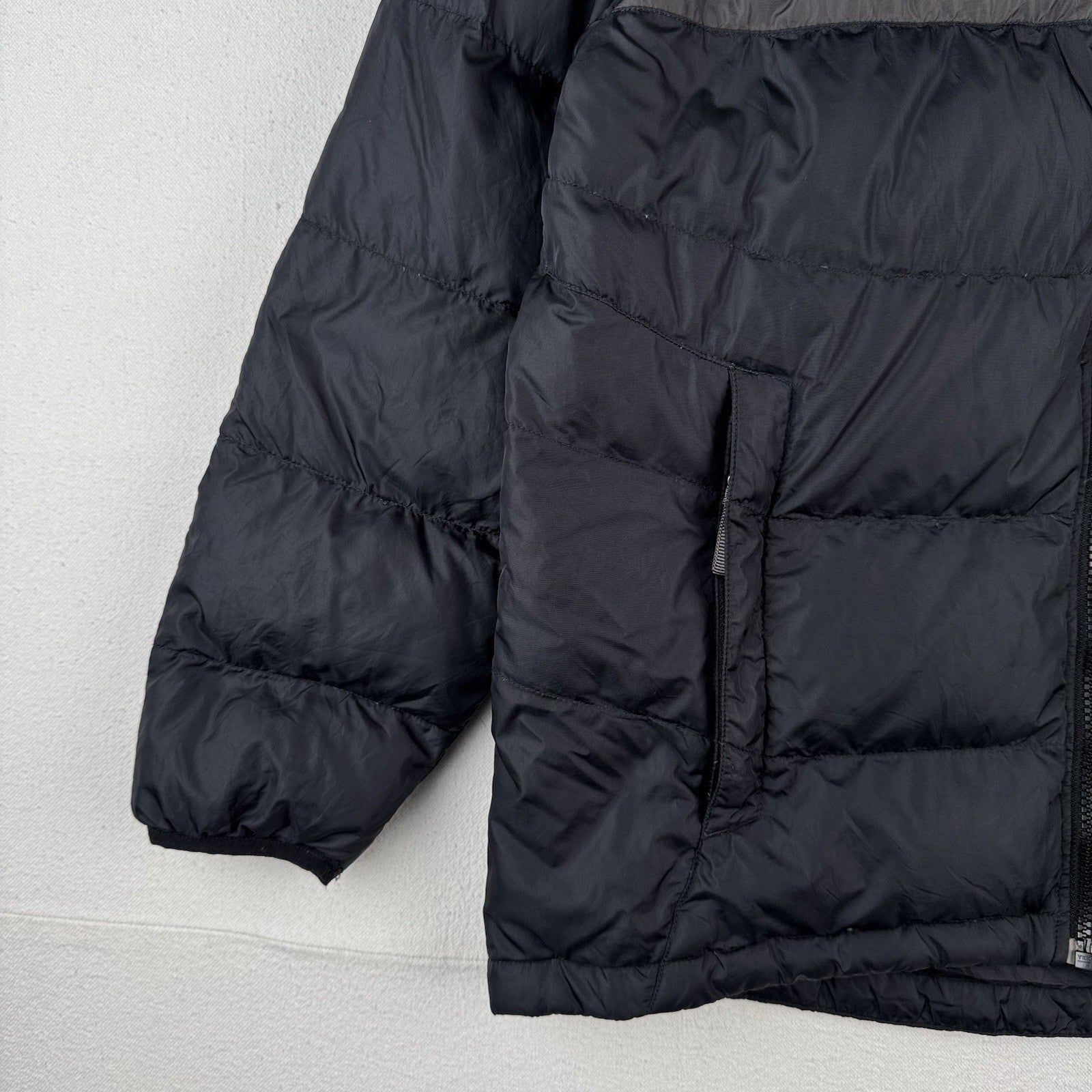 The North Face 550 Goose Down Puffer Jacket Youth  XL  Black Gray