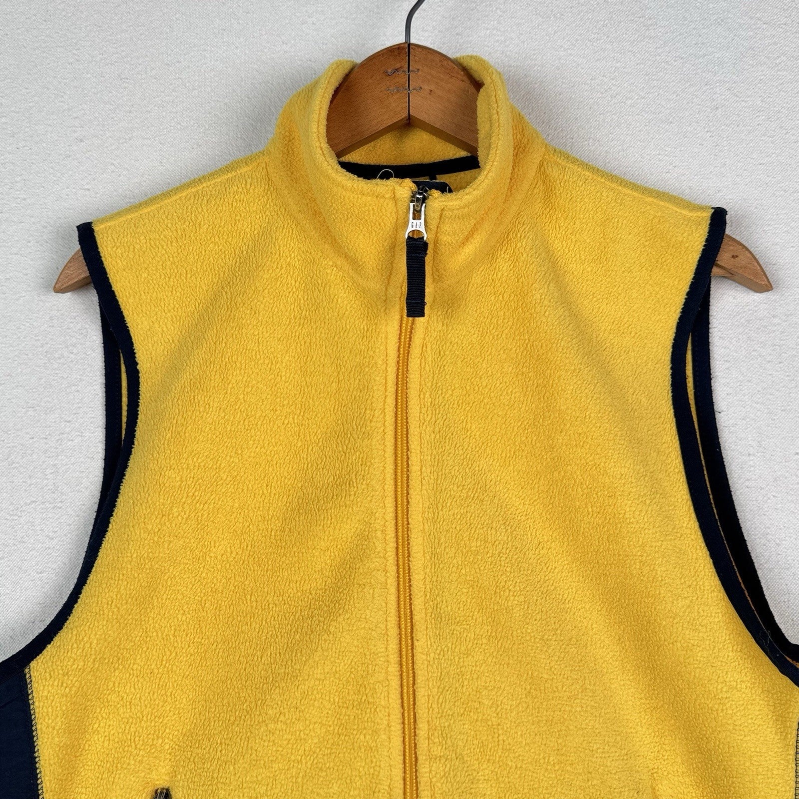 Vintage Gap Fleece Vest Jacket Men’s M Yellow Hiking Arctic 90’s