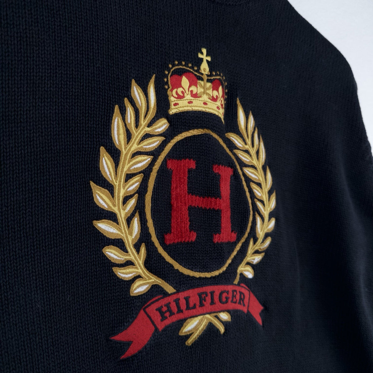 90’s Vtg Tommy Hilfiger Kint Sweater Men’s S Embroidered Crest Turtle Neck Black