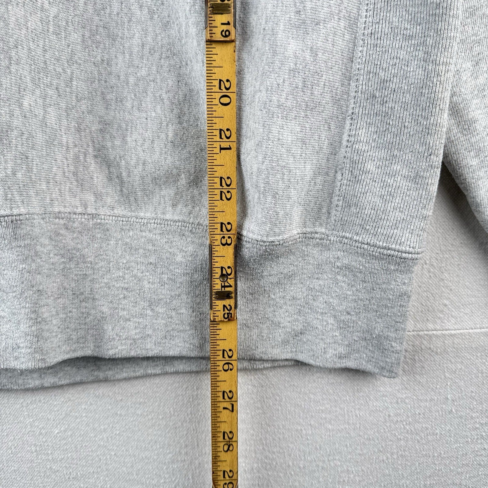 John Carroll Champion Reverse Weave Crewneck Sweatshirt Men’s M Heather Gray