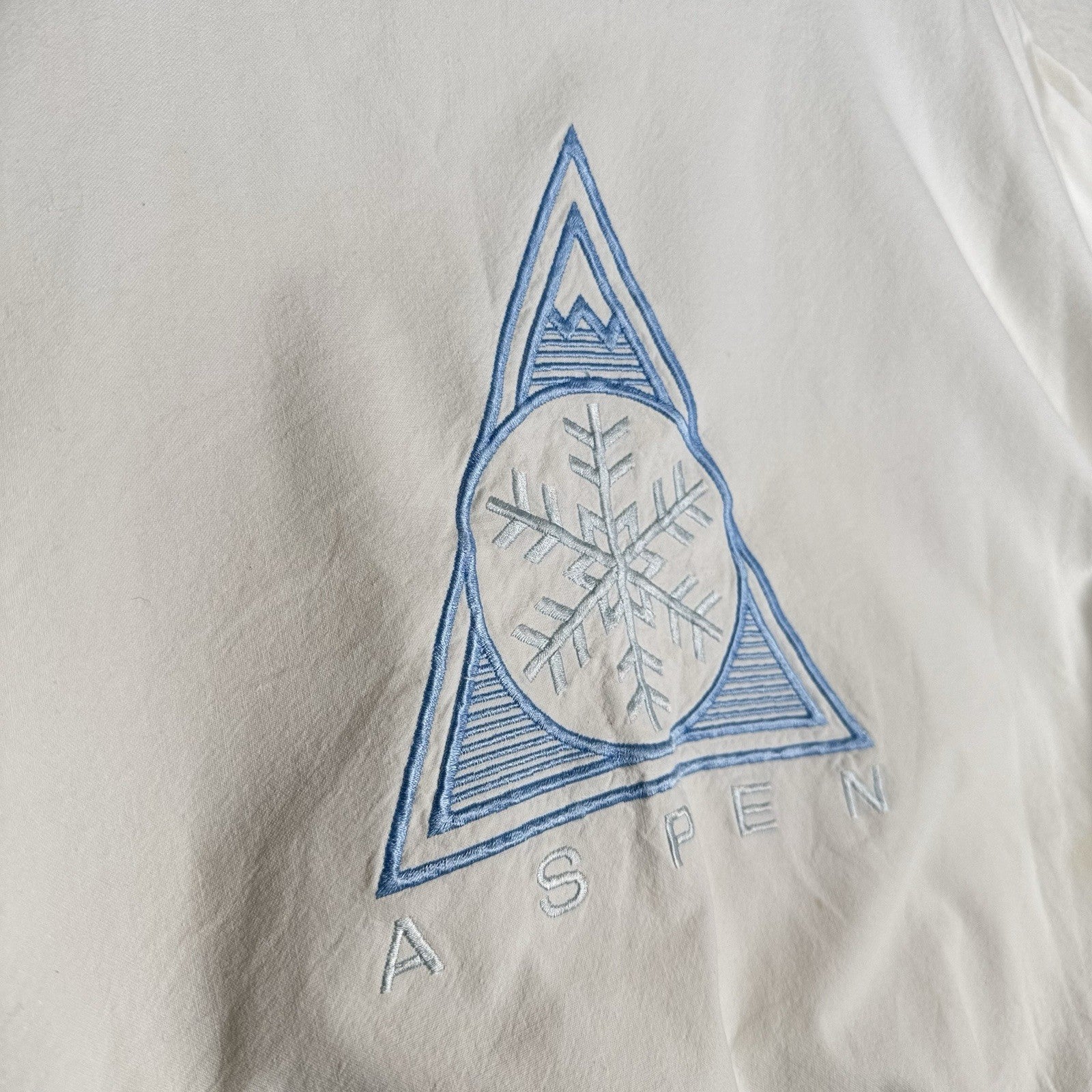 Vintage 80s /90s Aspen Mountain Snow Pullover White Embroidered Made In USA