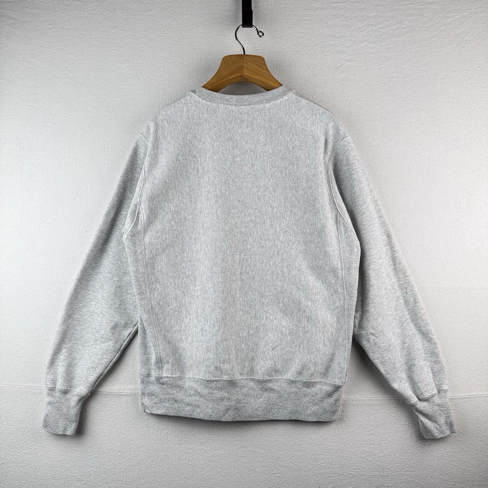 John Carroll Champion Reverse Weave Crewneck Sweatshirt Men’s M Heather Gray