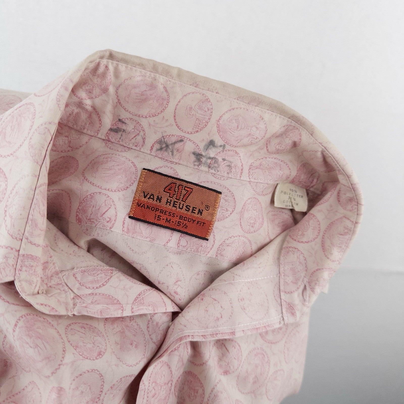 60s Vtg Van Heusen 417 Vanopress Shirt Mens M 15.5 Pink Antique Coin Pattern AOP