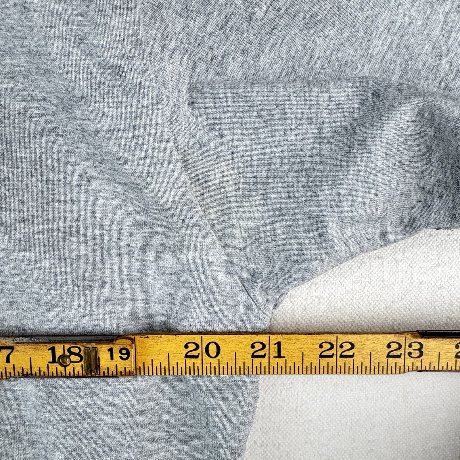 New Balance “The Art Of 574” Storybook Men’s L Gray T-shirt