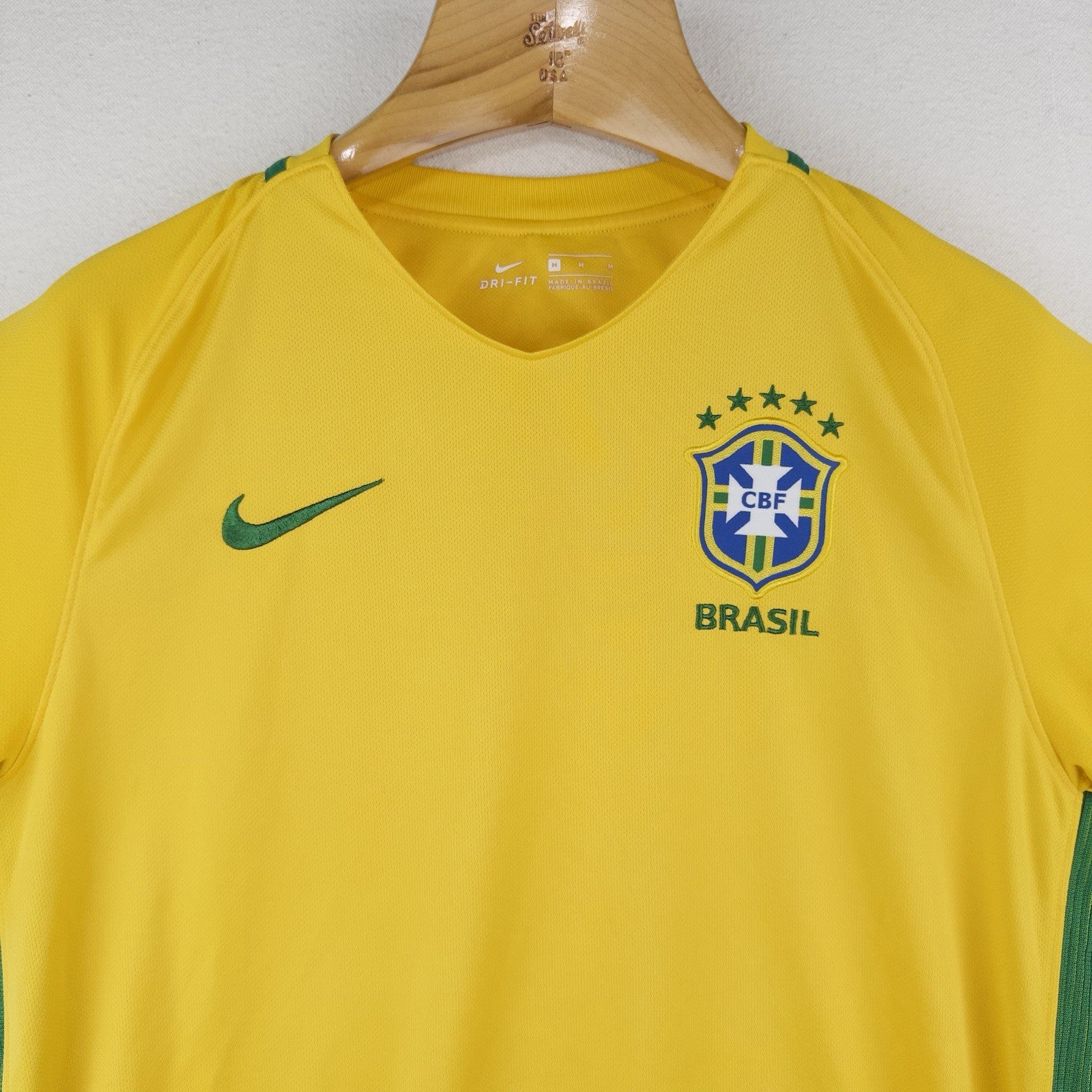 Nike Brazil 2016-17 Home Football Kit Soccer Jersey Men’s M