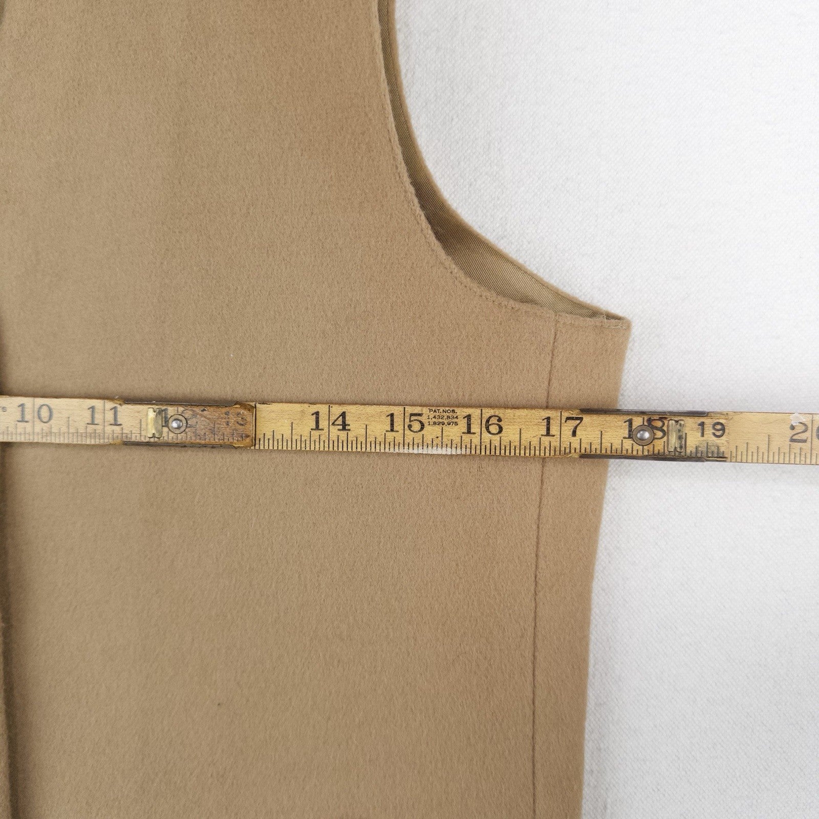 80’s Vtg  LL Bean Wool Cashmere Vest Women’s Small Camel Tan Button Down